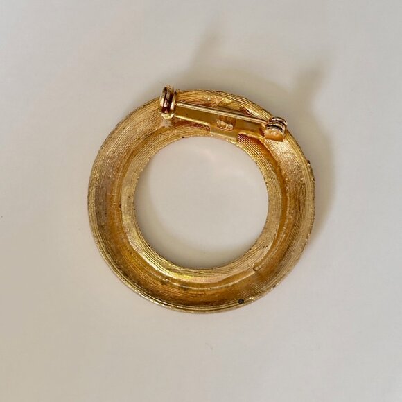 Vintage Gold Tone Circle Brooch Pin - Picture 2 of 5
